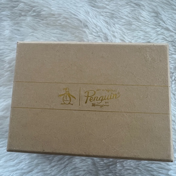 Penguin necktie, pocket square and label pin Cadet color. An original Penguin - Picture 9 of 10